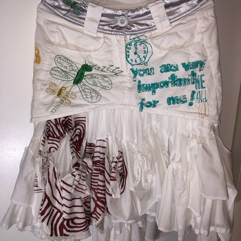 Desigual White Bubble Mini Skirt with Ruffled Embellishments